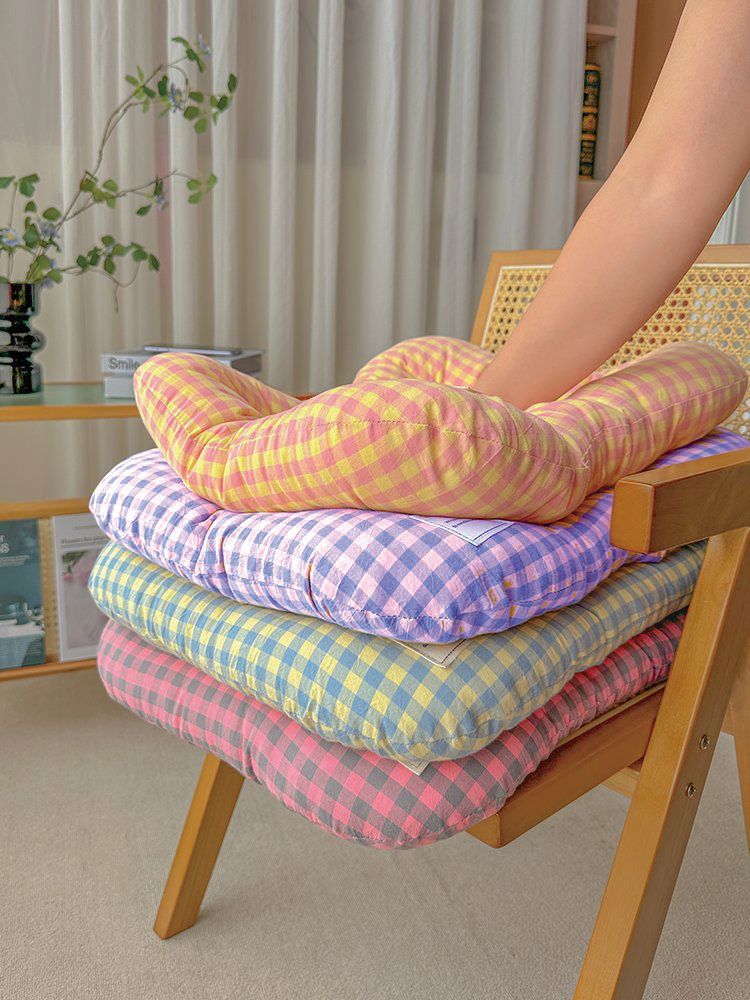 M Yellow-blue All-Season Pet Bed - Soft Washable Dog & Cat Mat with Comfortable Cushion - Warm Winter Padding for Small to Large Pets - Image 3