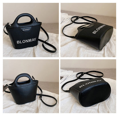 Small and lightweight black BLONMAY bucket bag, perfect for everyday use - Image 3