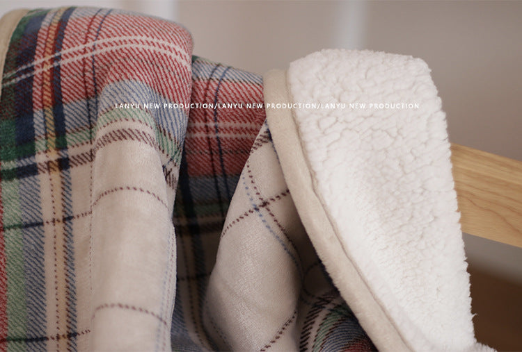Double-Sided Geometric & Plush Throw Blanket - Warm 70x100cm Multi-Use Wrap(Red checkered/reverse white) - Image 2