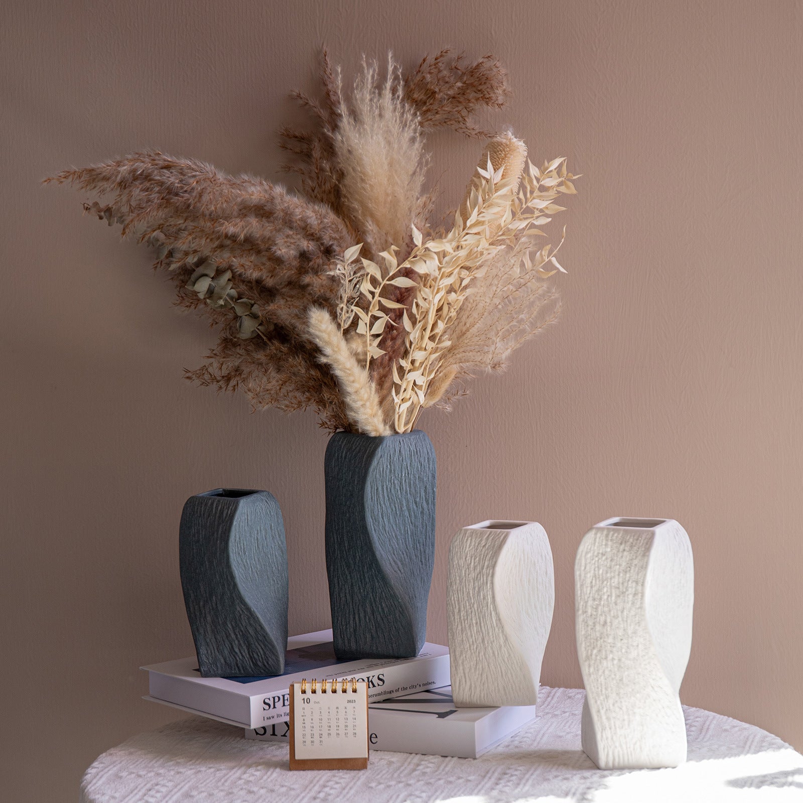 White Abstract Twisted Ceramic Vase - Artistic Minimalist Flower Holder for Home Decor (20x10x10cm) - Image 4