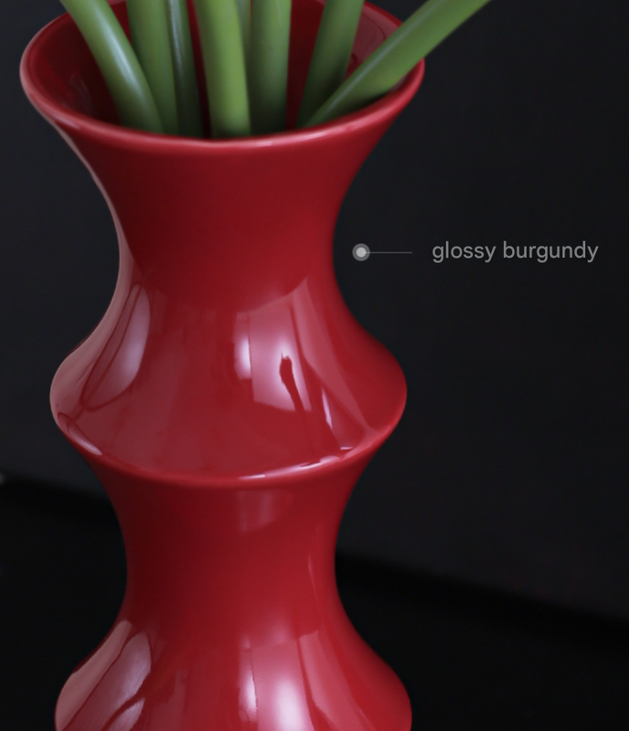 Glossy Red Ceramic Vase - Unique Bamboo-Look Design (25.5x9x7cm) - Image 3