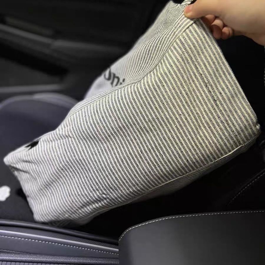 Minimalist Vertical Striped Canvas Tote Bag for Casual Outings (28x35x15cm) - Image 3