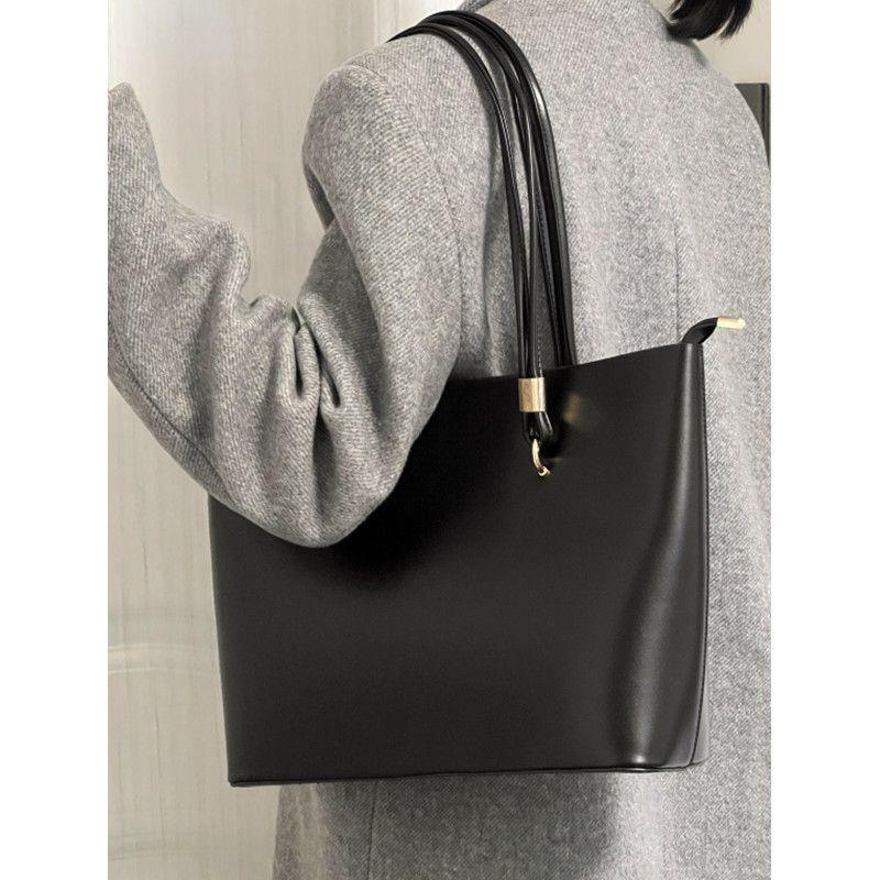 Classic Black PU Leather Tote Bag - Large Capacity Shoulder Bag - Image 4