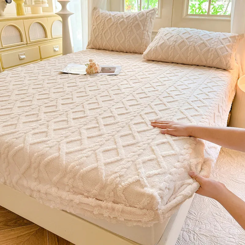 Beige Ultra Soft Plush Fitted Sheet - Winter Warm Plush Bed Sheet Embossed Diamond Pattern (180x200cm)