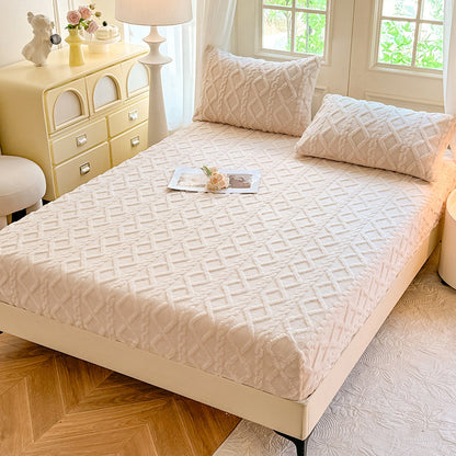 Beige Ultra Soft Plush Fitted Sheet - Winter Warm Plush Bed Sheet Embossed Diamond Pattern (180x200cm) - Image 2