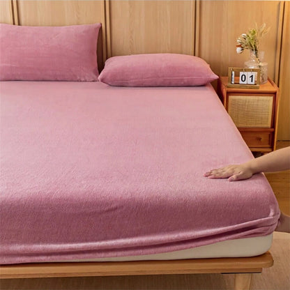 Bean paste color Plush Crystal Velvet Fitted Sheet - Ultra Soft, Warm & Thick for Winter (138x190+36cm) - Image 2