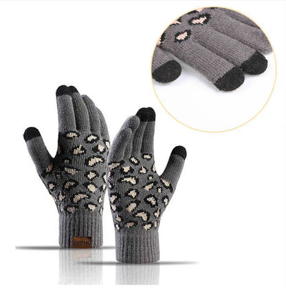 Light Grey Women's 3-Piece Winter Knit Set - Leopard Print Plush Lined Beanie Hat, Scarf & Touchscreen Gloves - Image 8