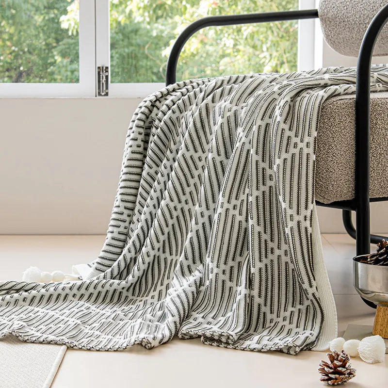 Grey and Beige Diamond Pattern Soft Cozy Knit Throw Blanket with Tassels - Geometric Pattern Lightweight Acrylic Blanket for Sofa Couch Bed, 130x150cm