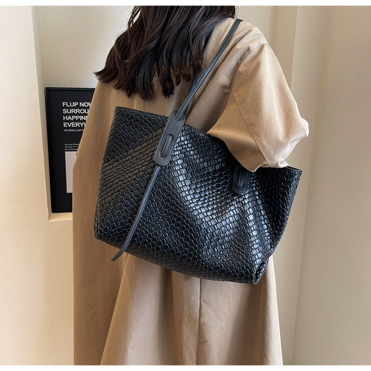 Black Chic Woven PU Leather Tote Bag - Large Capacity Casual Shoulder & Handbag for Women - Image 3
