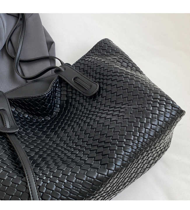 Brown Chic Woven PU Leather Tote Bag - Large Capacity Casual Shoulder & Handbag for Women - Image 6