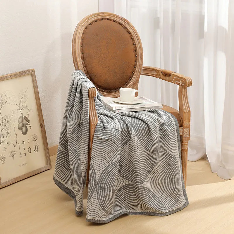 Grey Luxurious Paisley Jacquard Throw Blanket - Soft Wool Blend with Tassels, 120x150cm, Lightweight Sofa & Nap Blanket