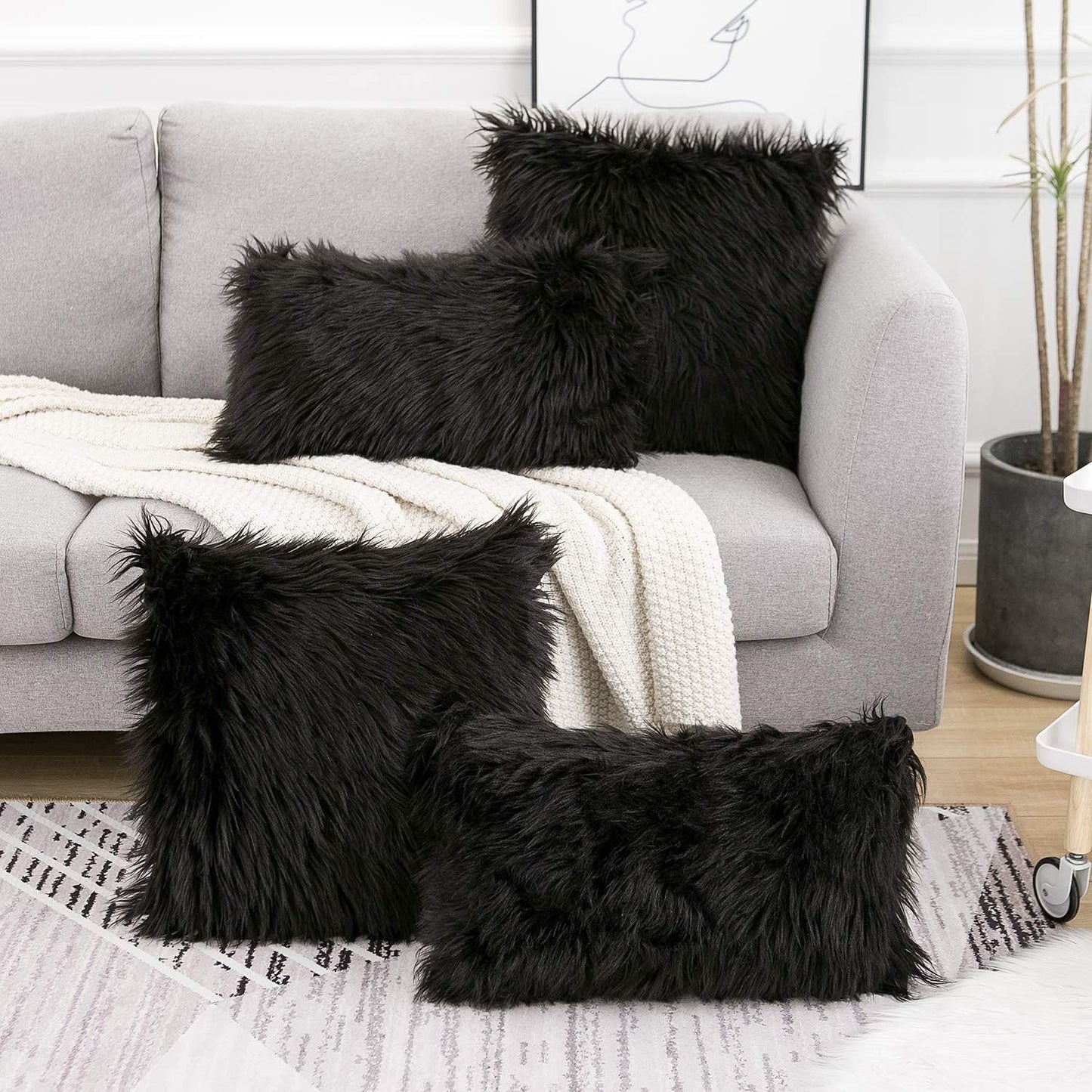 Black Luxurious Long Faux Fur Cushion Covers - Set of 2, 45x45cm Soft Plush Decorative Pillowcases for Sofa & Bed - Image 2