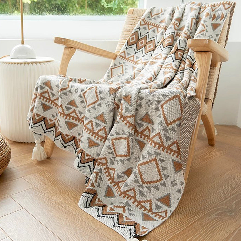 Beige-grey Bohemian Knitted Sofa Blanket, 130 x 170 cm, 900g, Ideal for Hotel and Nap Use - Image 2