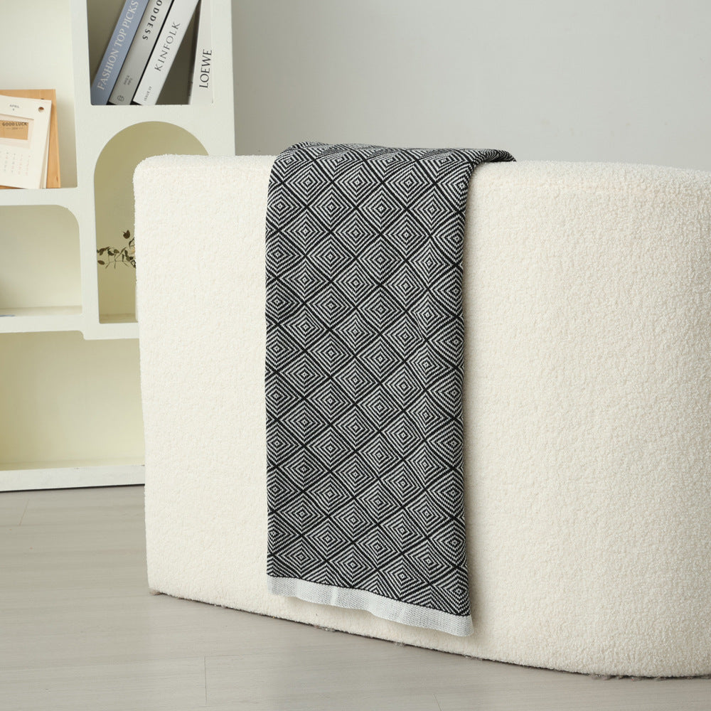 Dark Grey Knitted Sofa Blanket with Plush Side, 130 x 170 cm, 720g, Ideal for Napping and Office Use - Image 4