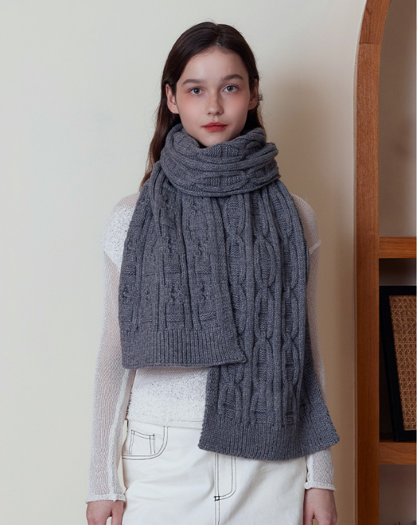 Gray Classic Textured Knit Scarf - Solid Color, Premium Soft Feel, Winter (176x26.5cm) - Image 3