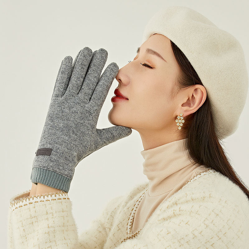 Grey Elegant Women's Wool Blend Winter Gloves - Cozy Fleece-Lined Touchscreen Warmth - Image 2