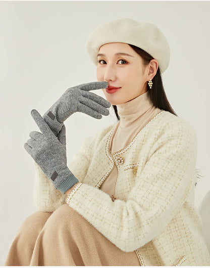Grey Elegant Women's Wool Blend Winter Gloves - Cozy Fleece-Lined Touchscreen Warmth - Image 3