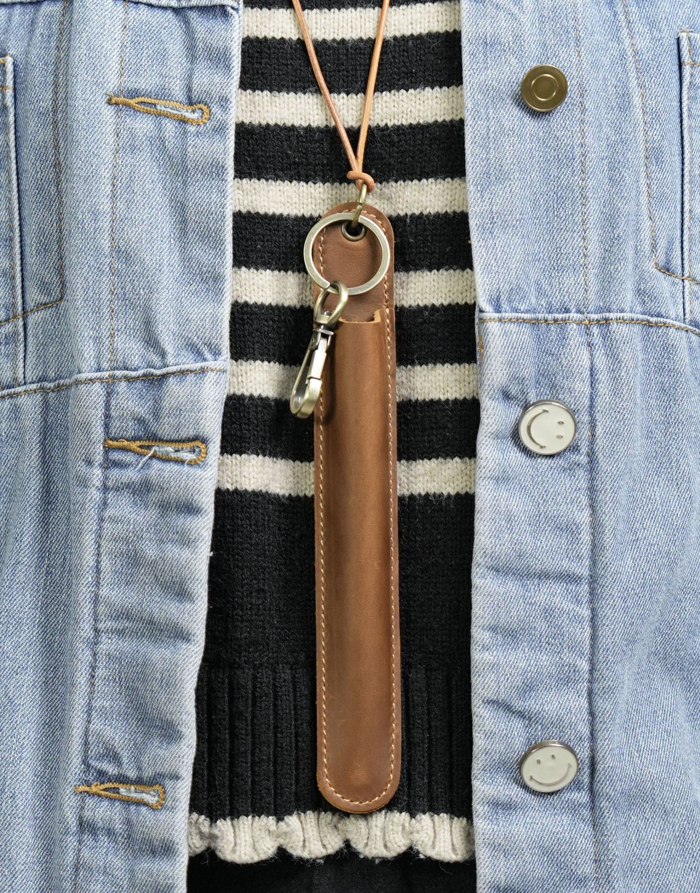 Red Vintage Top-Grain Leather Pen Sleeve Holder with Neck Strap - Protective Single Pen Case - Image 5