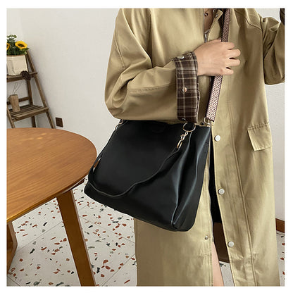 White Chic 2-Piece Tote Bag Set - Large Capacity Commuter Handbag with Wide Strap Crossbody Purse - Image 2