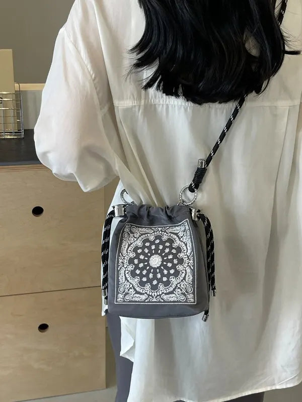 Chic Drawstring Bucket Bag with Intricate Print - Adjustable Rope Strap, Lightweight Fabric(Khaki) - Image 3