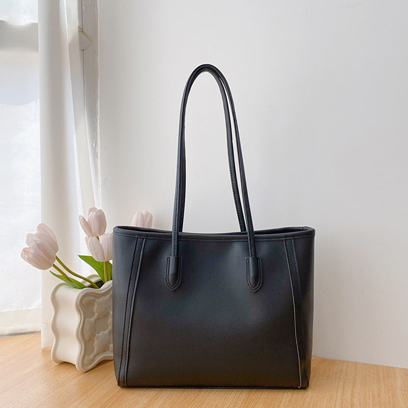 Black Chic Large Capacity Tote Bag - PU Leather Commuter Shoulder Handbag for Women - Image 2