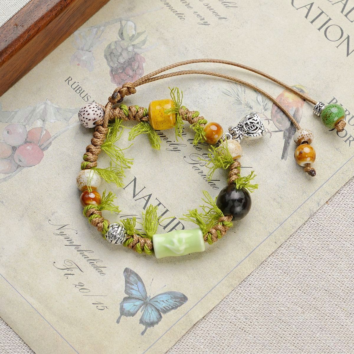 3-PCS Fresh & Whimsical Christmas Ceramic Braided Bracelet - Cartoon Animal Hand Rope, Artistic Hand Jewelry - Image 4