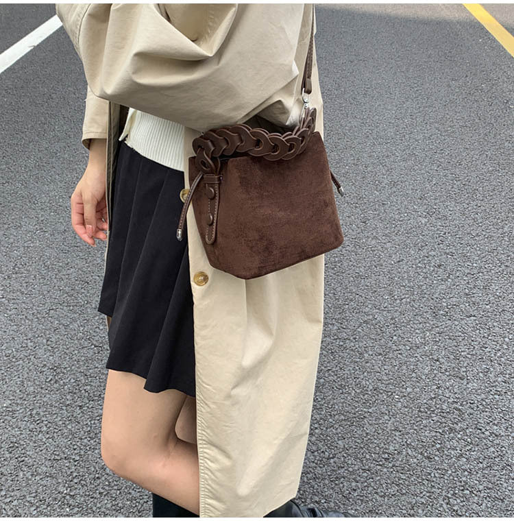 Coffee Retro Maillard Brown Mini Bag - 2025 New Casual Versatile Women's Crossbody & Exquisite Braided Handle Bucket Bag (15x12x14 cm) - Image 4