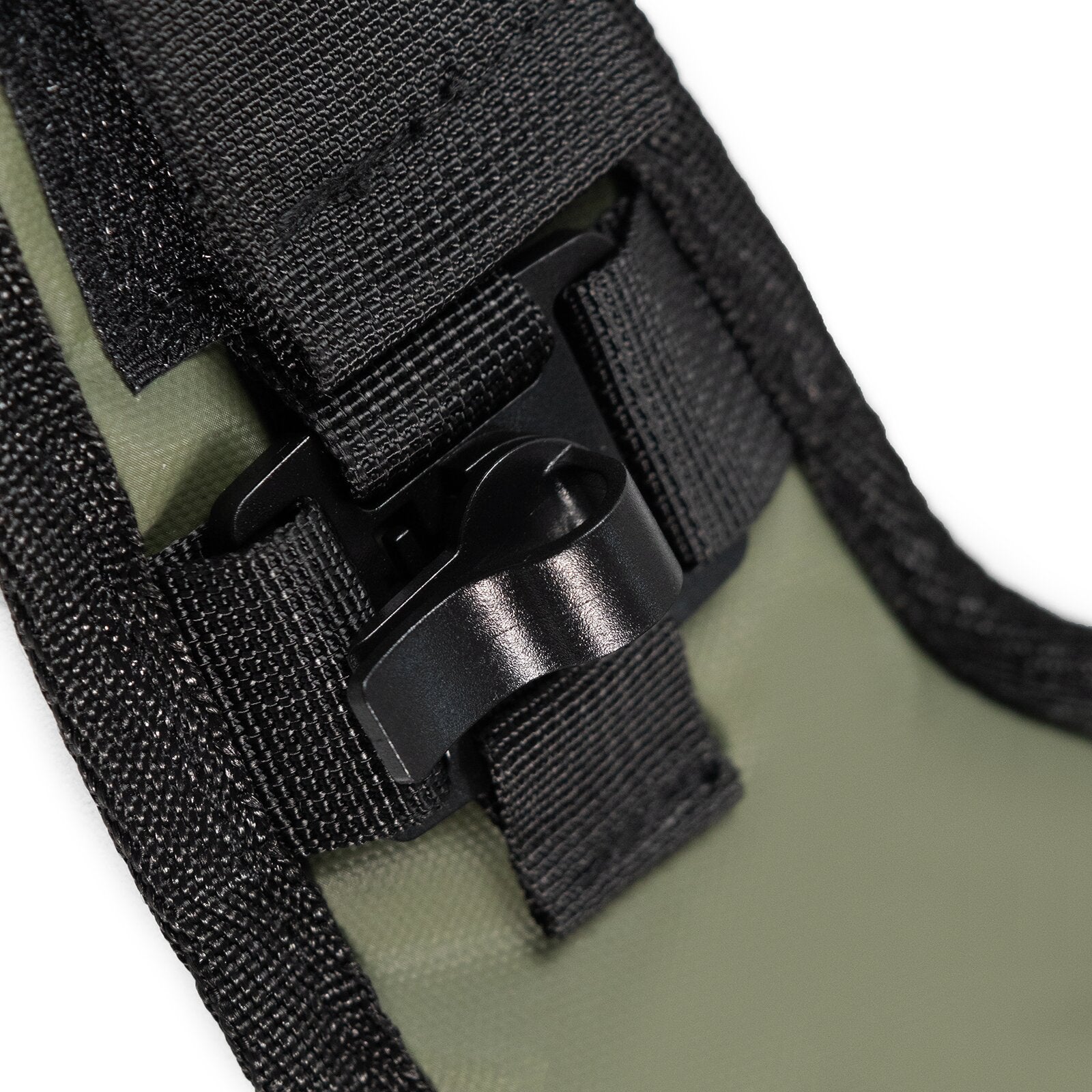 Green Outdoor Tactical Chest Bag - CS Running Hydration Sports Chest Pack for Men (0.572kg, 30x30x6 cm) - Image 5