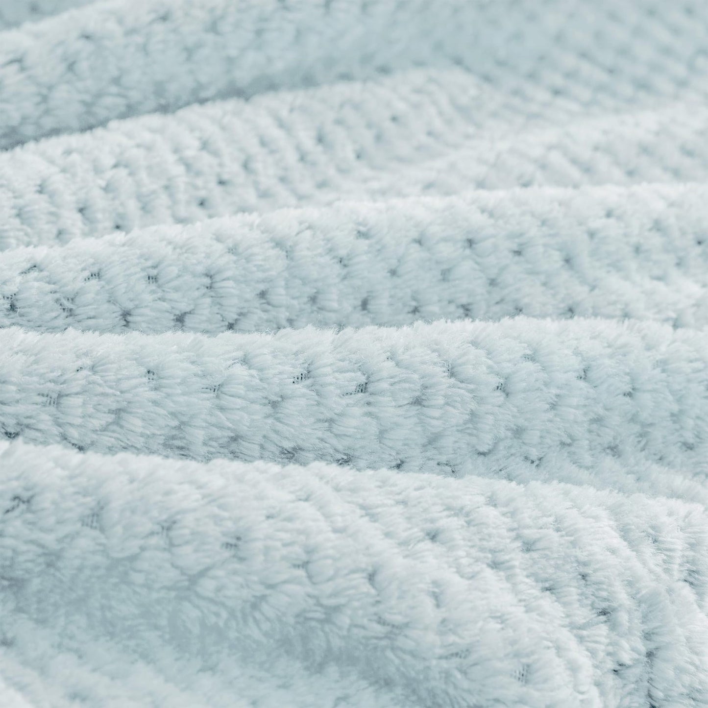 Light Blue 2-in-1 Premium Travel Blanket and Pillow Soft Fleece Airplane Throw 165cm x 100cm Foldable Cushion with Luggage Clip Ideal for Flights and Road Trips - Image 5