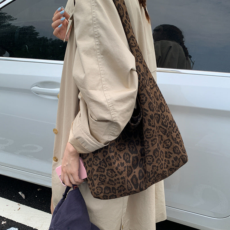 Leopard print New Design Women's Shoulder Bag - Felt Fabric Tote Bag, Trendy Minimalist Style