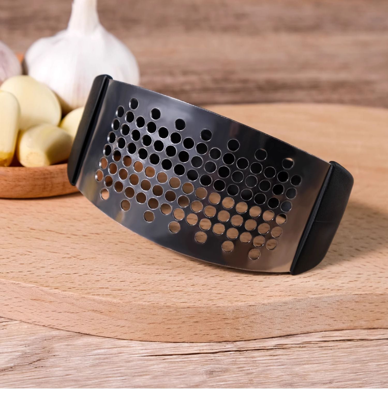 Black Stainless Steel Garlic Press Rocker Ergonomic Garlic Crusher and Ginger Mincer Professional Kitchen Tool - Image 6