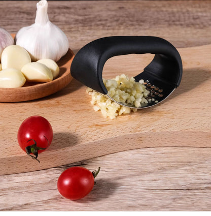 Black Stainless Steel Garlic Press Rocker Ergonomic Garlic Crusher and Ginger Mincer Professional Kitchen Tool - Image 7