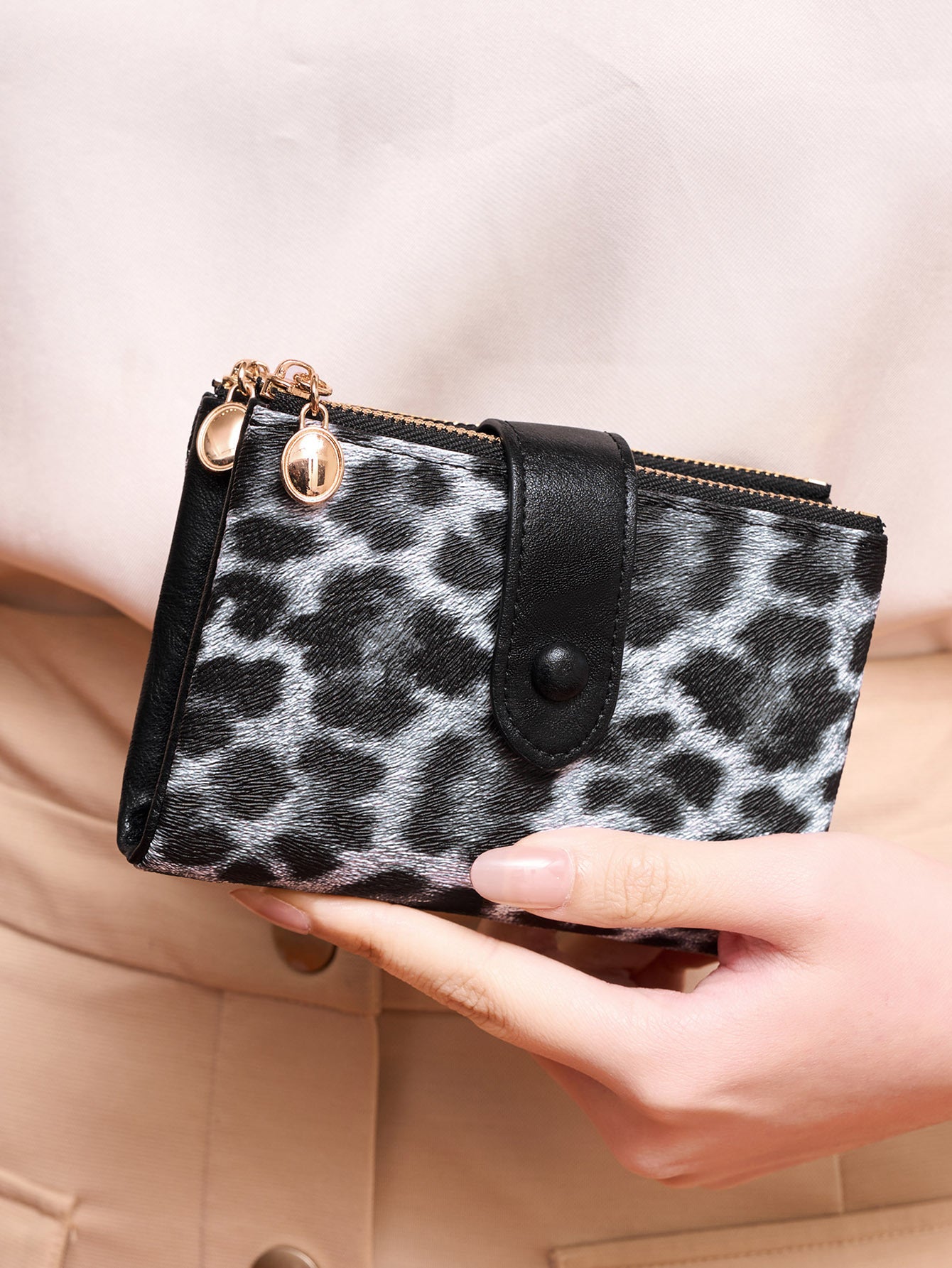 Ladies Compact Wallet Soft Vegan Leather Tri-Fold Purse Double Zipper Coin Pocket with Removable Card Holder High Capacity Multi Slots Leopard Print Black - Image 2