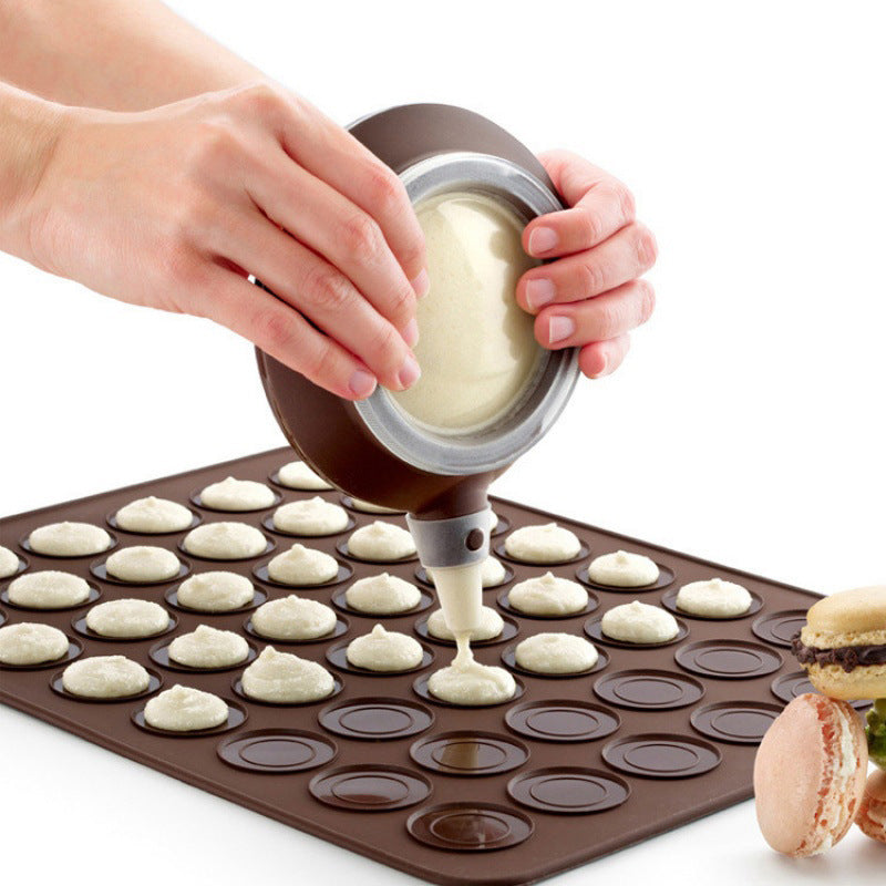 2-Pack Food Grade Silicone Macaron Piping Pot Squeezer with 5 Interchangeable Nozzles for Dessert Decorating and Home Baking Essentials - Image 3