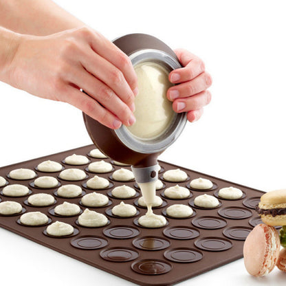2-Pack Food Grade Silicone Macaron Piping Pot Squeezer with 5 Interchangeable Nozzles for Dessert Decorating and Home Baking Essentials - Image 3