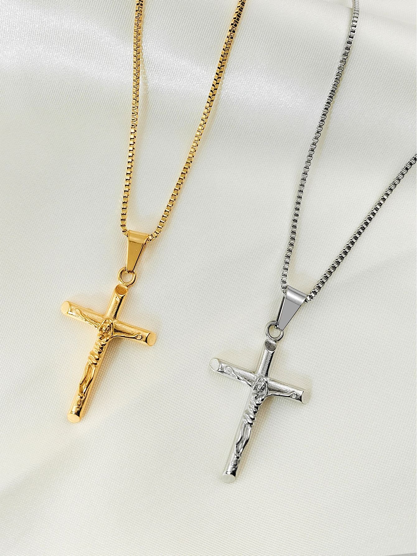 Men's Vintage Cross Pendant Necklace 2-Piece Set – Includes Classic Steel & Luxury Gold Titanium Steel Chains (60cm Box Chain) - Image 3