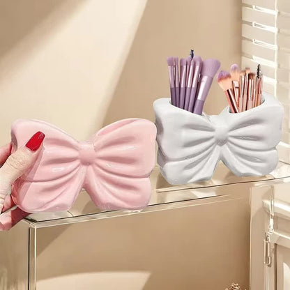 White Chic Bowknot 2-Slot Toothbrush Holder - Resin Retro Cute Desktop Decorative Stand - Image 4