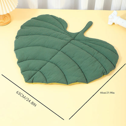 Green Heart-Leaf Decorative Pet Mat (66 x 63 CM) - Reversible Thickened All-Season Botanical Floor Pad for Pets & Humans - Image 2