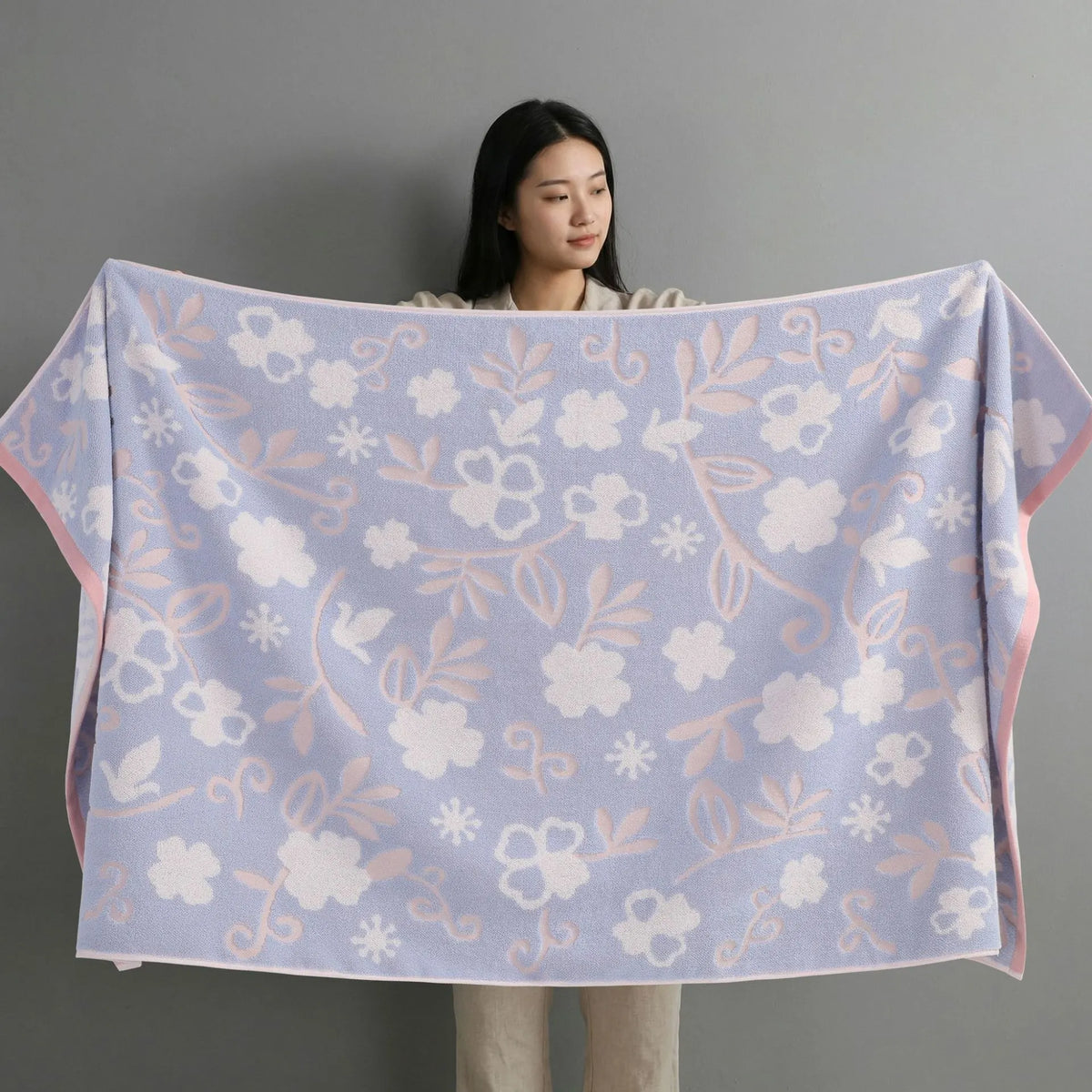 Light Purple Balloon Deluxe Extra Large Pure Cotton Beach & Bath Towel | Highly Absorbent, Thick 70 x 140 cm | Fun Cartoon Design