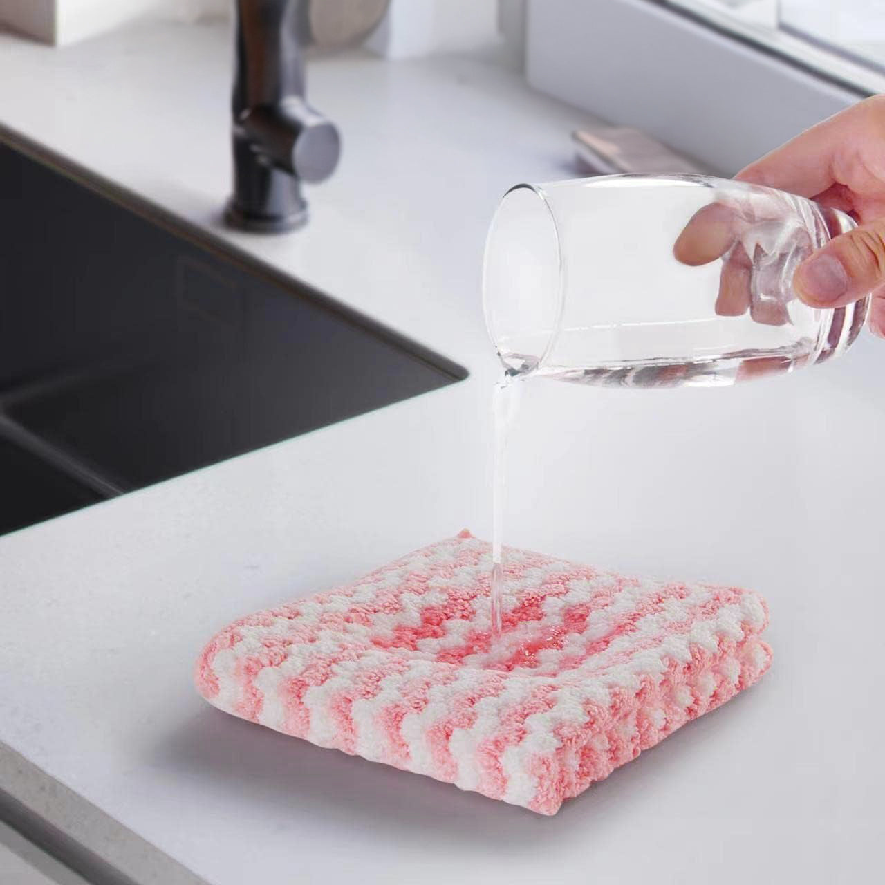 10 Pcs Super Absorbent Reusable Microfibre Cleaning Cloths 30 x 30 cm - Image 4