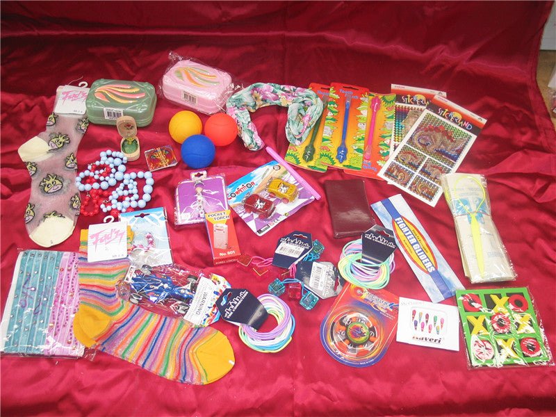 Clearance -2 bags of Lucky-dips pre-packed assorted items - Image 3