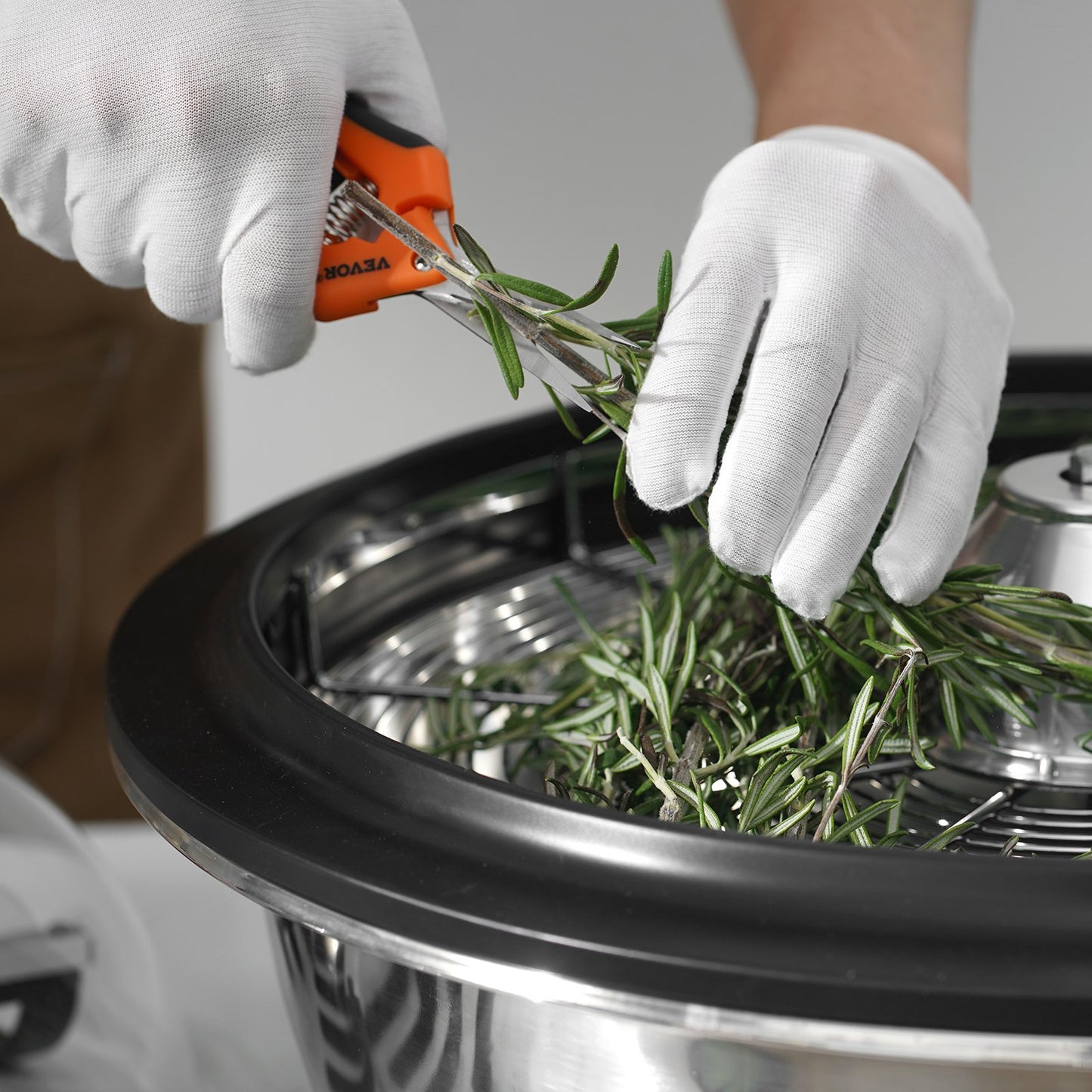 Leaf Bowl Trimmer, 24'' Trimmer Bowl, Manual Bud Trimmer with Stainless-Steel Blades for Twisted Spin Cut, Clear Visibility Dome and Hand Pruner Included, for Cutting Leaves, Buds, Flowers - Image 8
