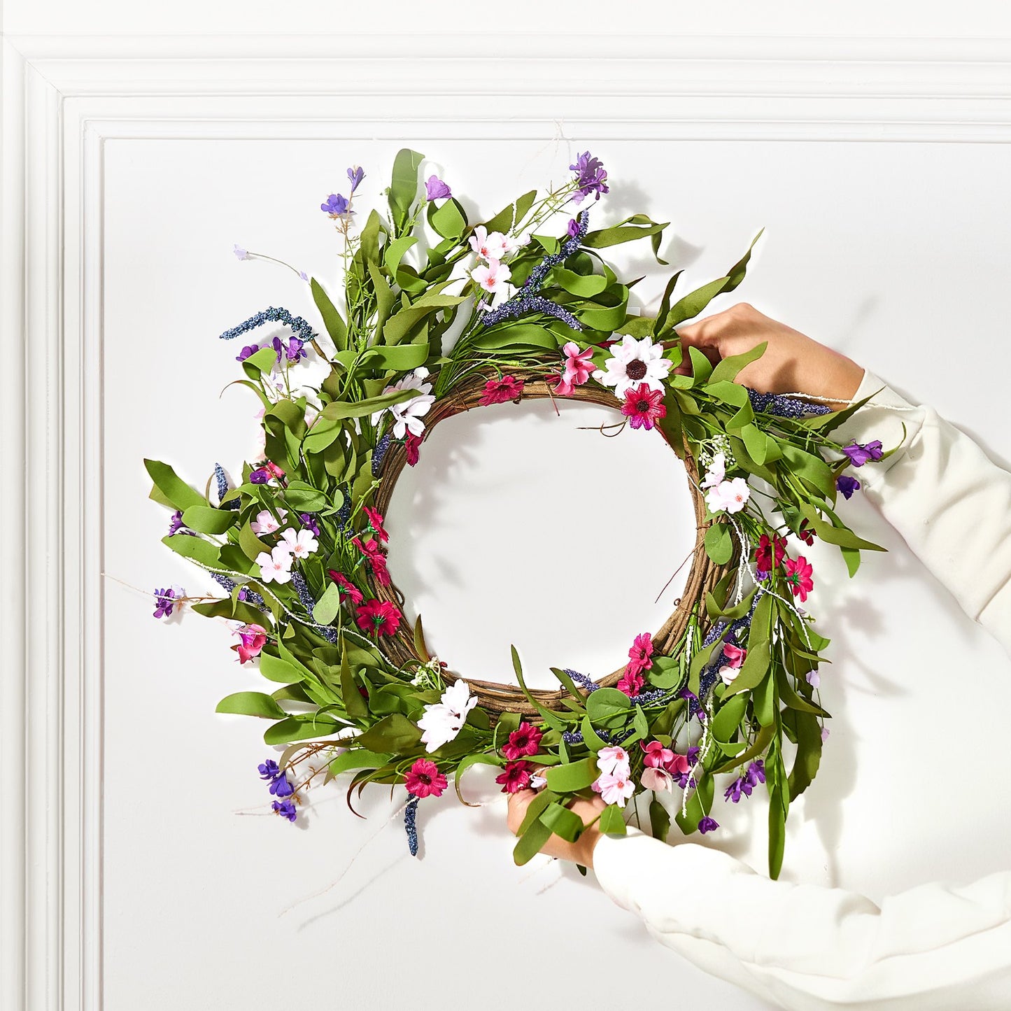 Artificial Decorative Wreath 55.88 cm Pink Green with Daisies Year Round - Image 8