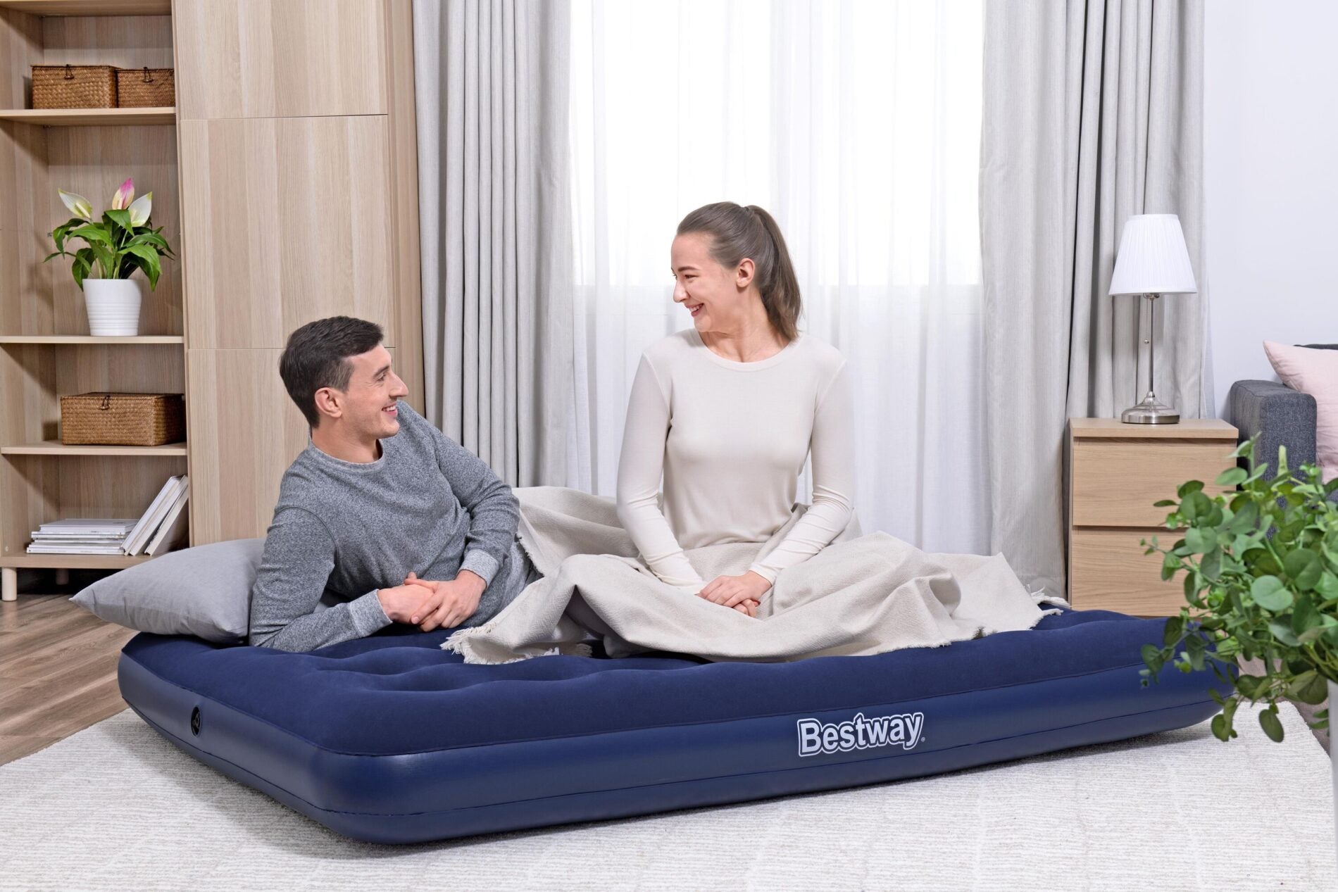 Bestway 1.91m x 1.37m x 22cm Air Mattress Full Inflatable Air Bed Indoor/Outdoor Heavy Duty Durable Camping - Image 3