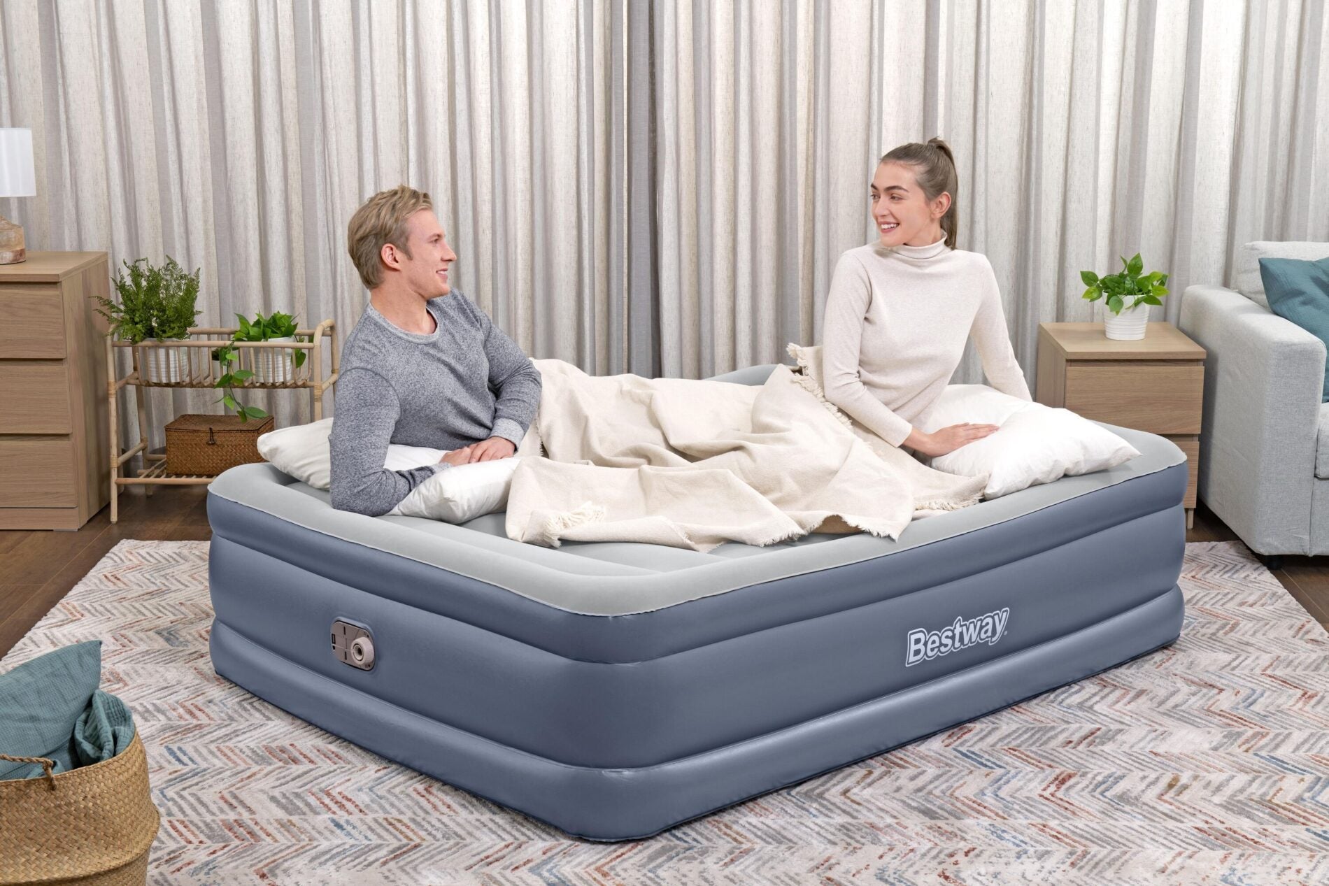 Bestway 2.03m x 1.52m x 51cm Tritech Air Inflatable Mattress Queen Built-in AC Pump - Image 3