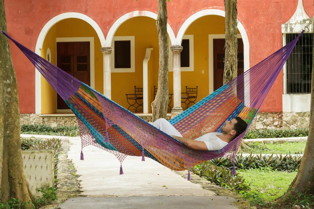 Outdoor undercover cotton Mayan Legacy hammock with hand crocheted tassels King Size Colorina - Image 5